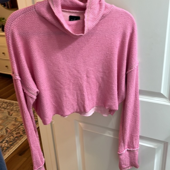 Urban Outfitters top/sweater - Picture 3 of 6